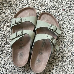 BIRKENSTOCKS SANDALS- WOMENS